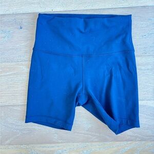 Lululemon 6” Wunder Train Shorts